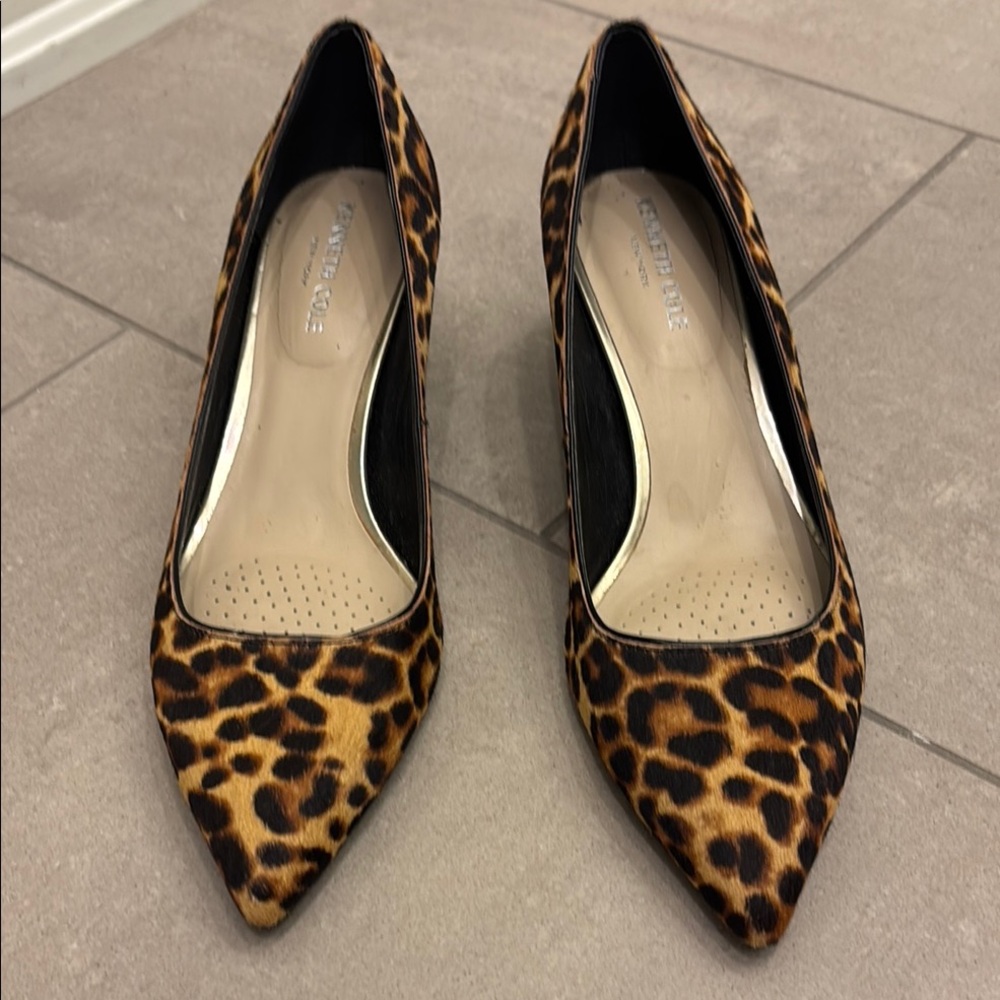 Kenneth Cole New York Morgan Kitten Heal in Leopard Print